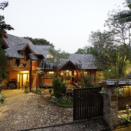 Chaiyo Vana Chiang Mai Bagian luar foto