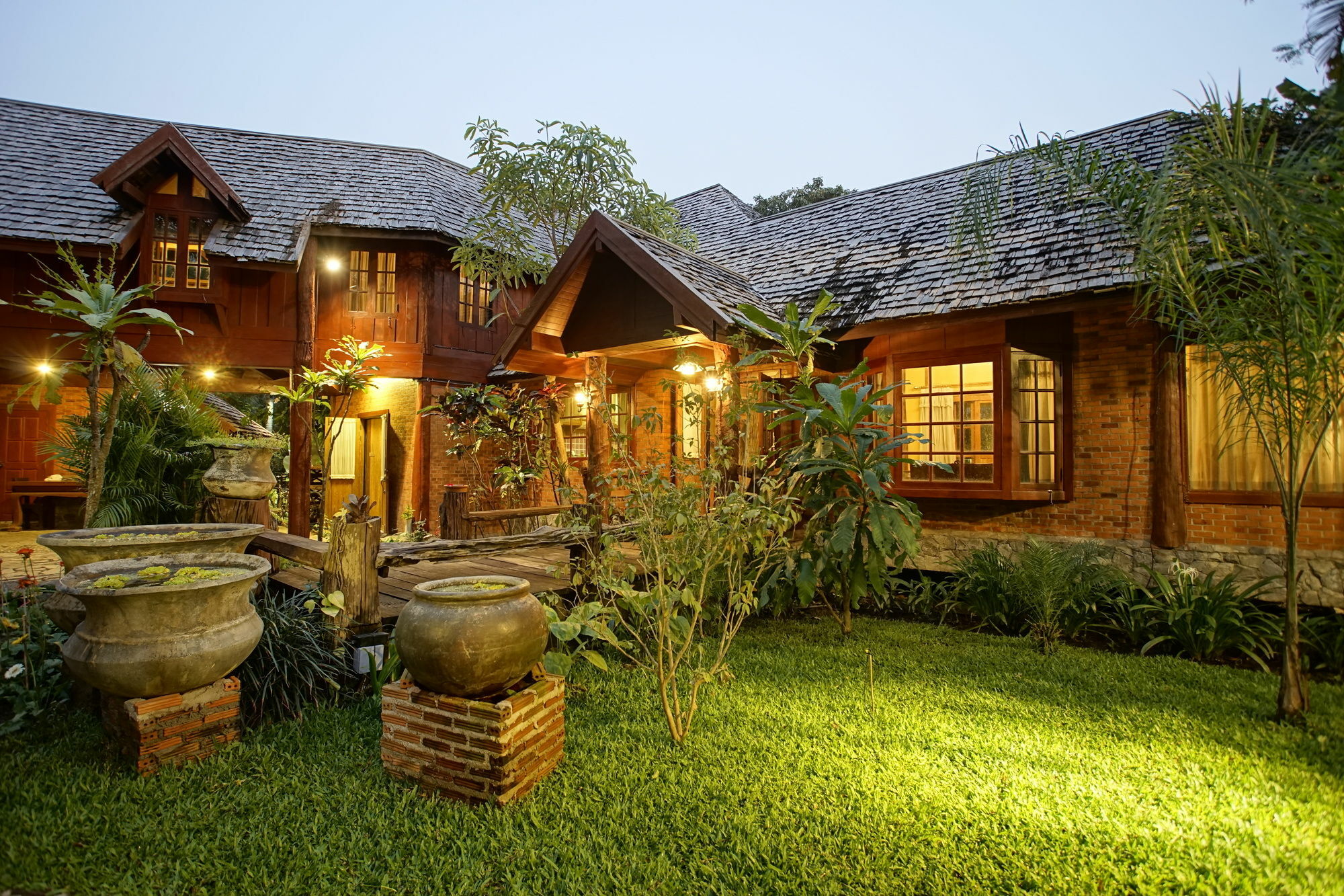 Chaiyo Vana Chiang Mai Bagian luar foto